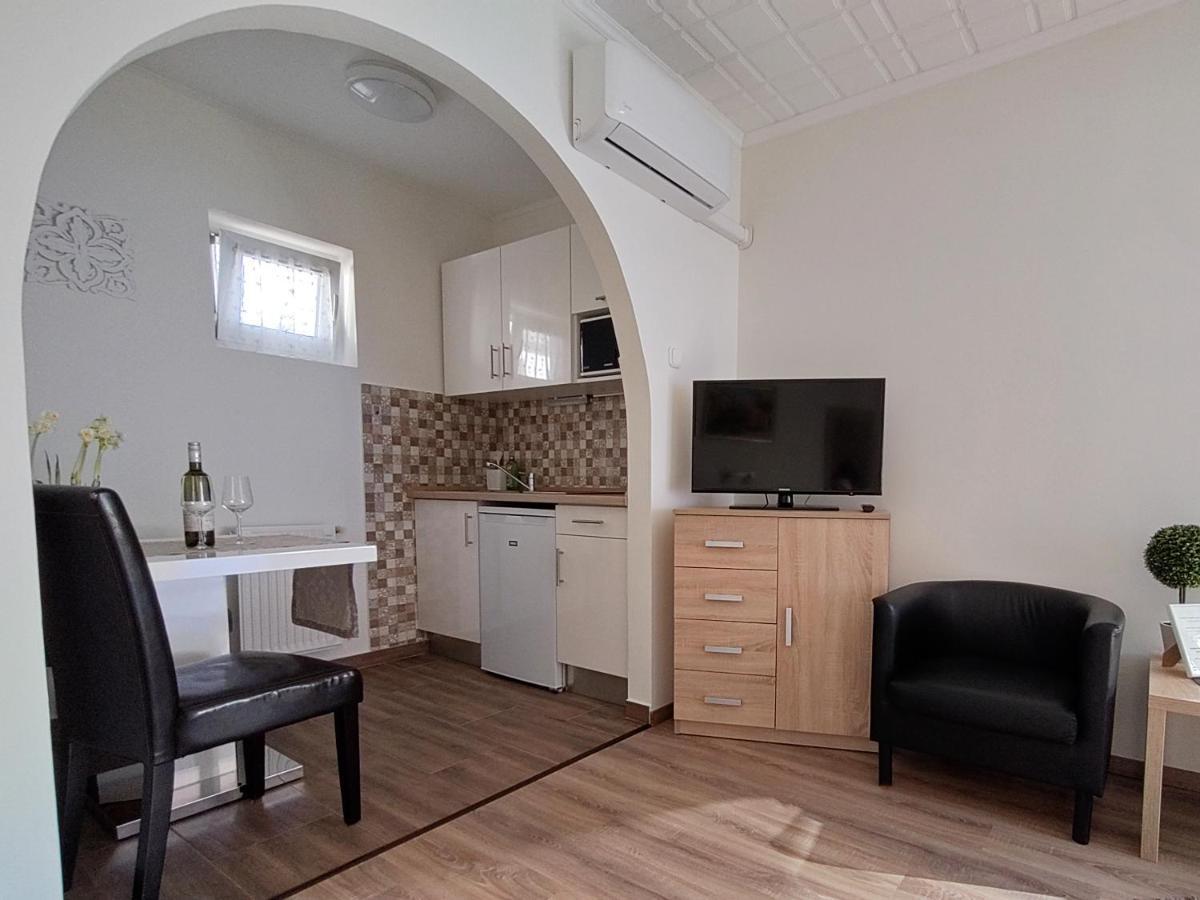 Szecsenyi Apartman Heviz Exterior photo